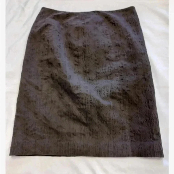 T Tahari Grey Textured Stretched Dart Midi Skirt Size 6 - Picture 6 of 10